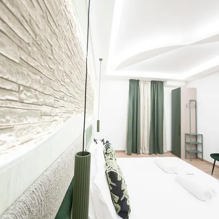 לינה וארוחת בוקר Giulio Cesare Luxury רומא