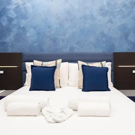 Giulio Cesare Luxury לינה וארוחת בוקר 4*
